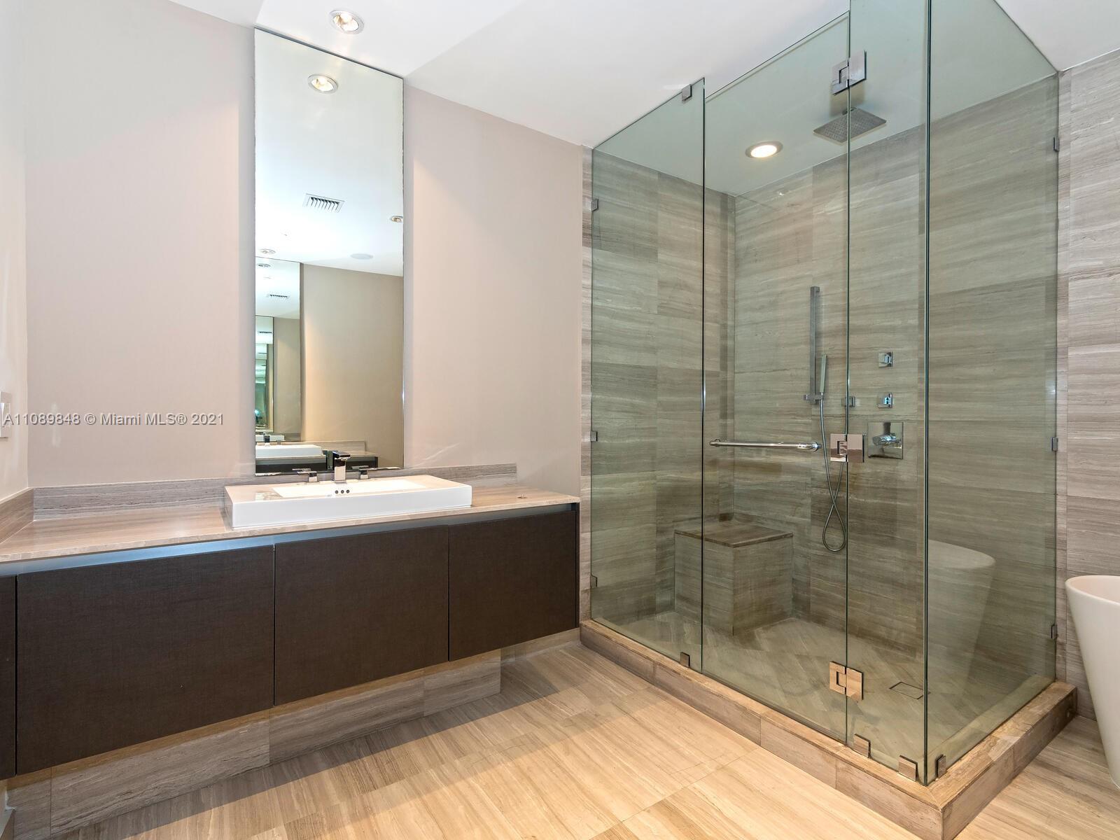 ECHO CONDO - Residential