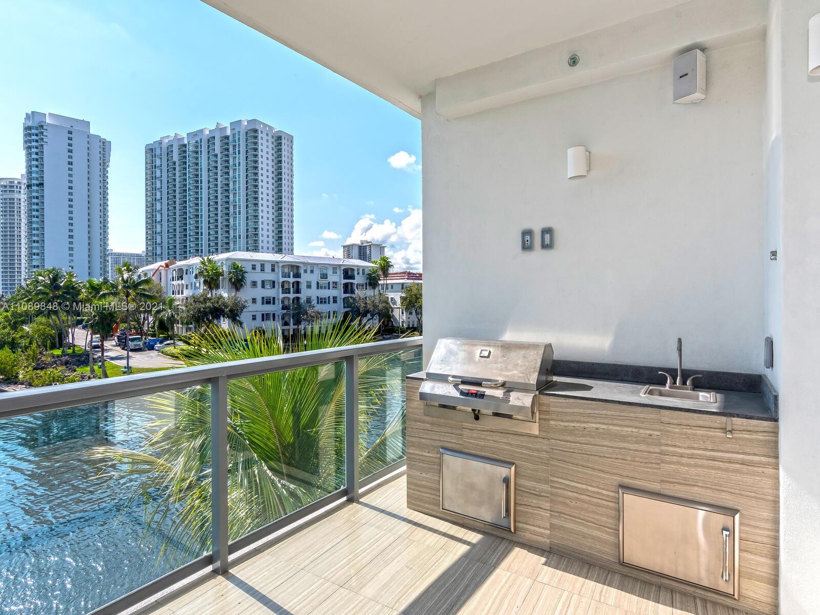 ECHO CONDO - Residential