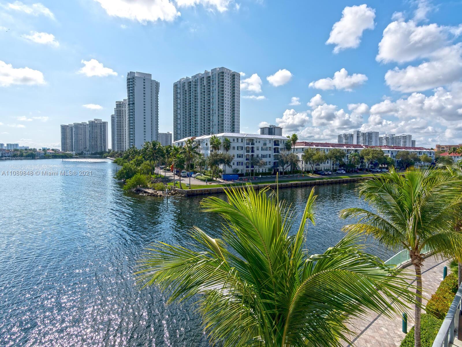 ECHO CONDO - Residential