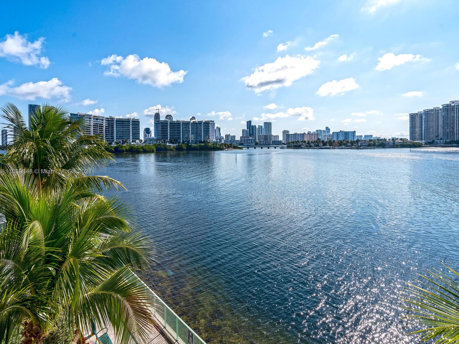 ECHO CONDO - Residential