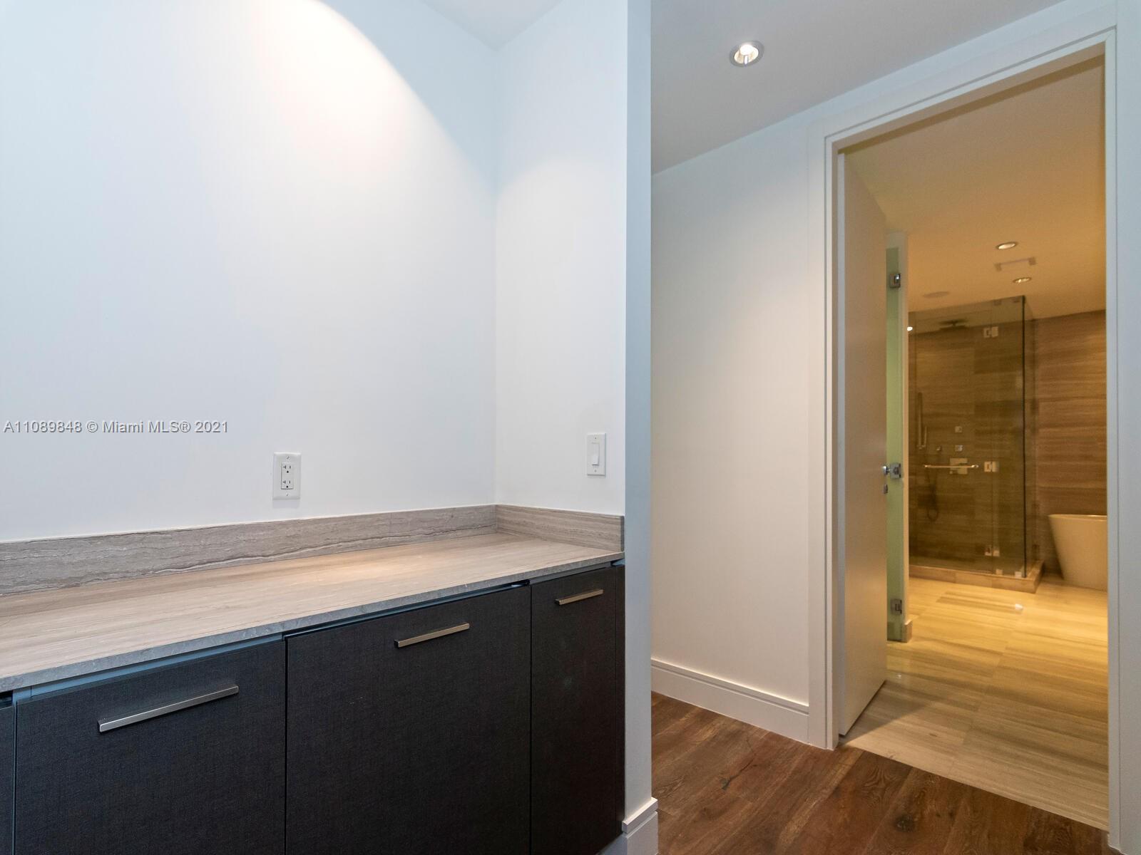 ECHO CONDO - Residential