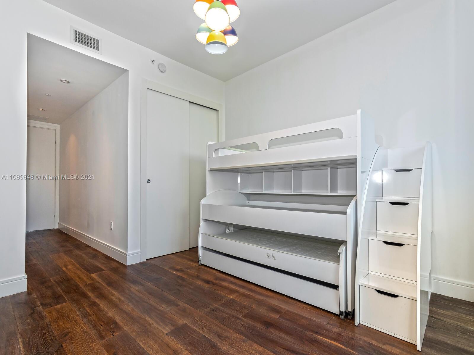 ECHO CONDO - Residential