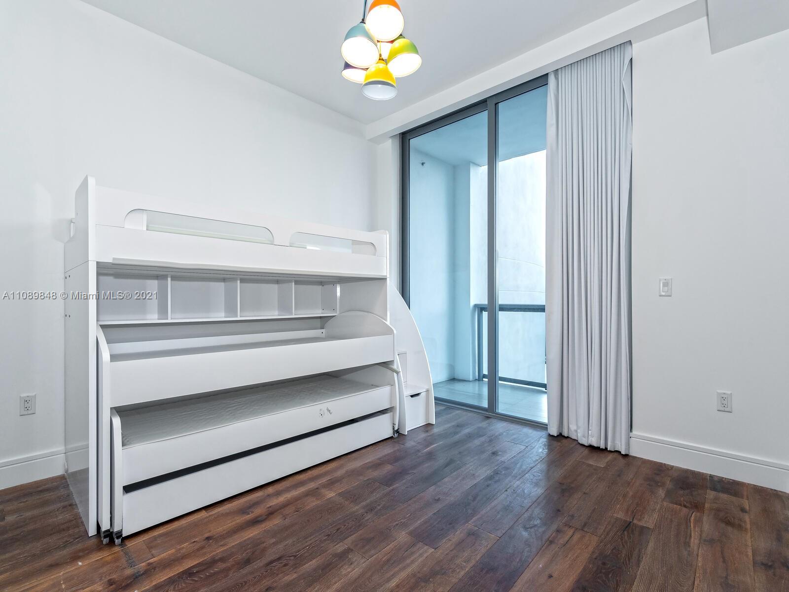 ECHO CONDO - Residential