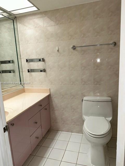 WINSTON TOWERS 200 - Residential Lease