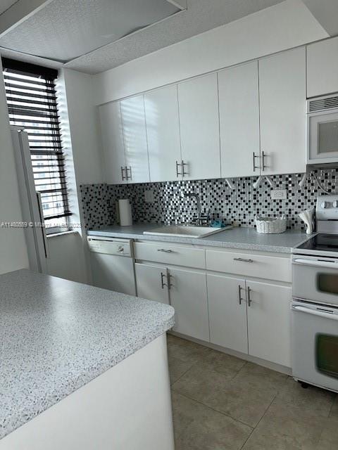 WINSTON TOWERS 200 - Residential Lease