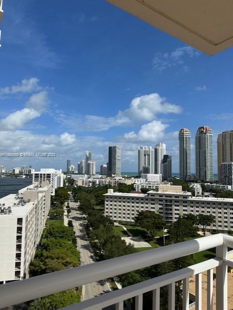 WINSTON TOWERS 200 - Residential Lease