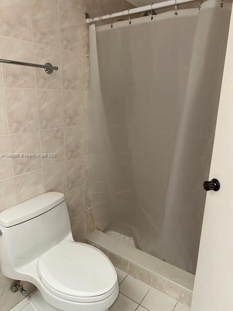 WINSTON TOWERS 200 - Residential Lease