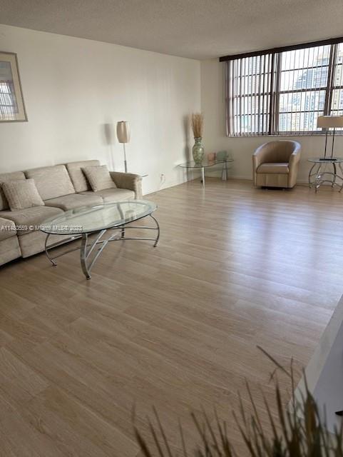 WINSTON TOWERS 200 - Residential Lease