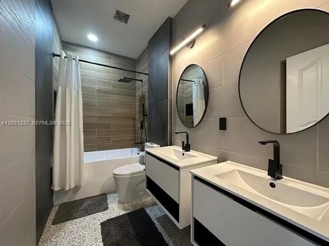 DORAL ISLES NORTH SEC TWO - Residential