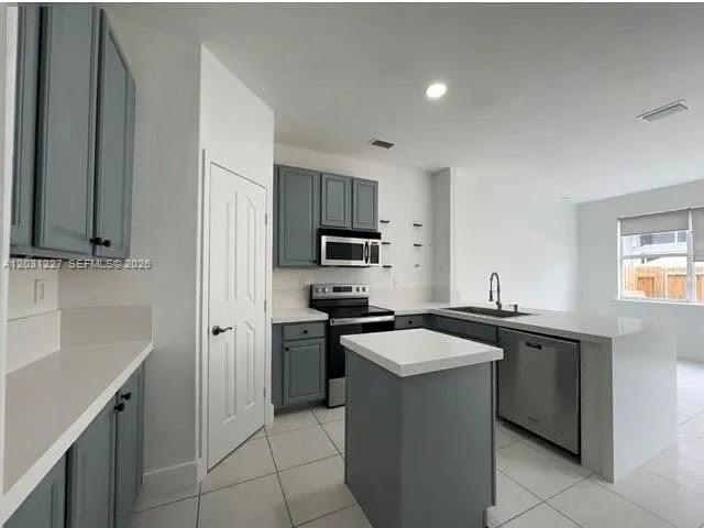 DORAL ISLES NORTH SEC TWO - Residential