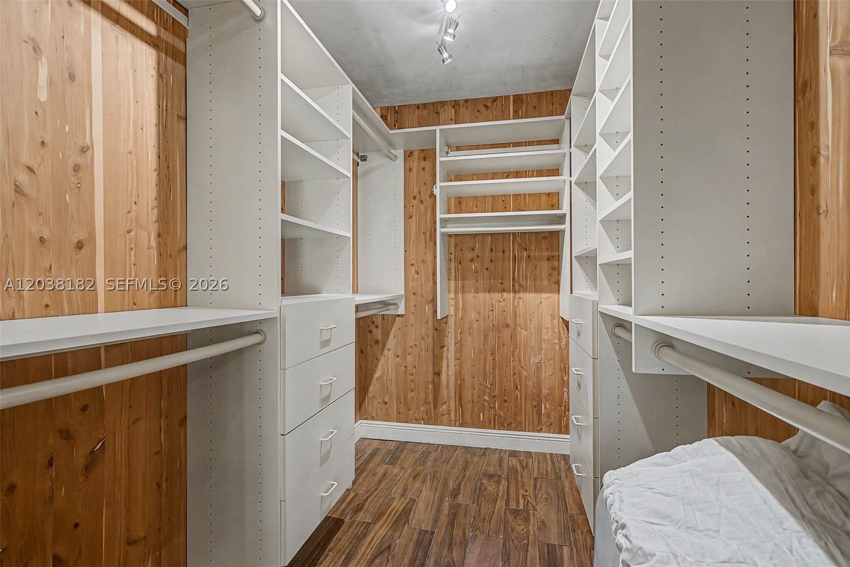 Charlotte Ests - Residential