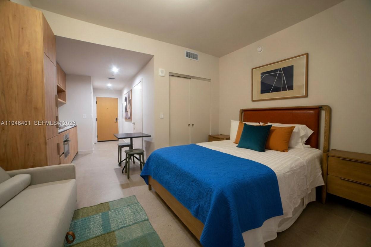 SLEEPS 3! Be among the first to enjoy this brand-new, fully furnished studio at The Crosby Miami WorldCenter. This is the only line of Studios that sleeps 3 and has a private balcony. Sleek modern finishes and turnkey furnishings allow for immediate rental, with the building permitting daily/ short-term stays. Residents enjoy resort-style amenities including a rooftop pool overlooking Downtown, modern fitness center, spa, movie theater, and co working space. Just steps from Kaseya Center, Brightline, Bayside, as well as the dining, arts, and nightlife that define the WorldCenter district. An ideal downtown retreat or income-producing property in one of Miami’s newest addresses.