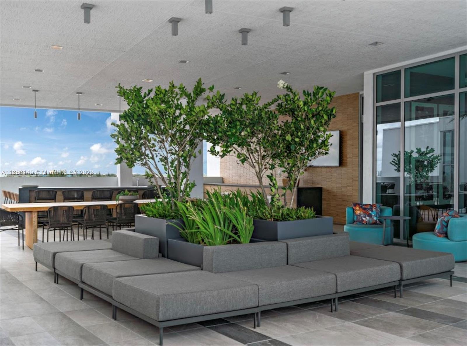 QUADRO CONDO - Residential Lease