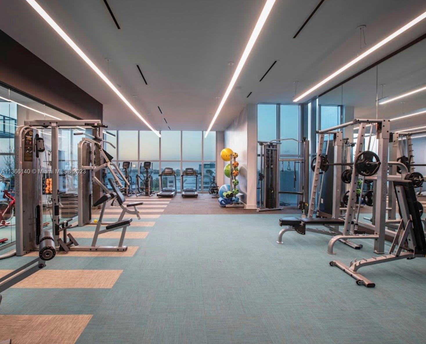 QUADRO CONDO - Residential Lease