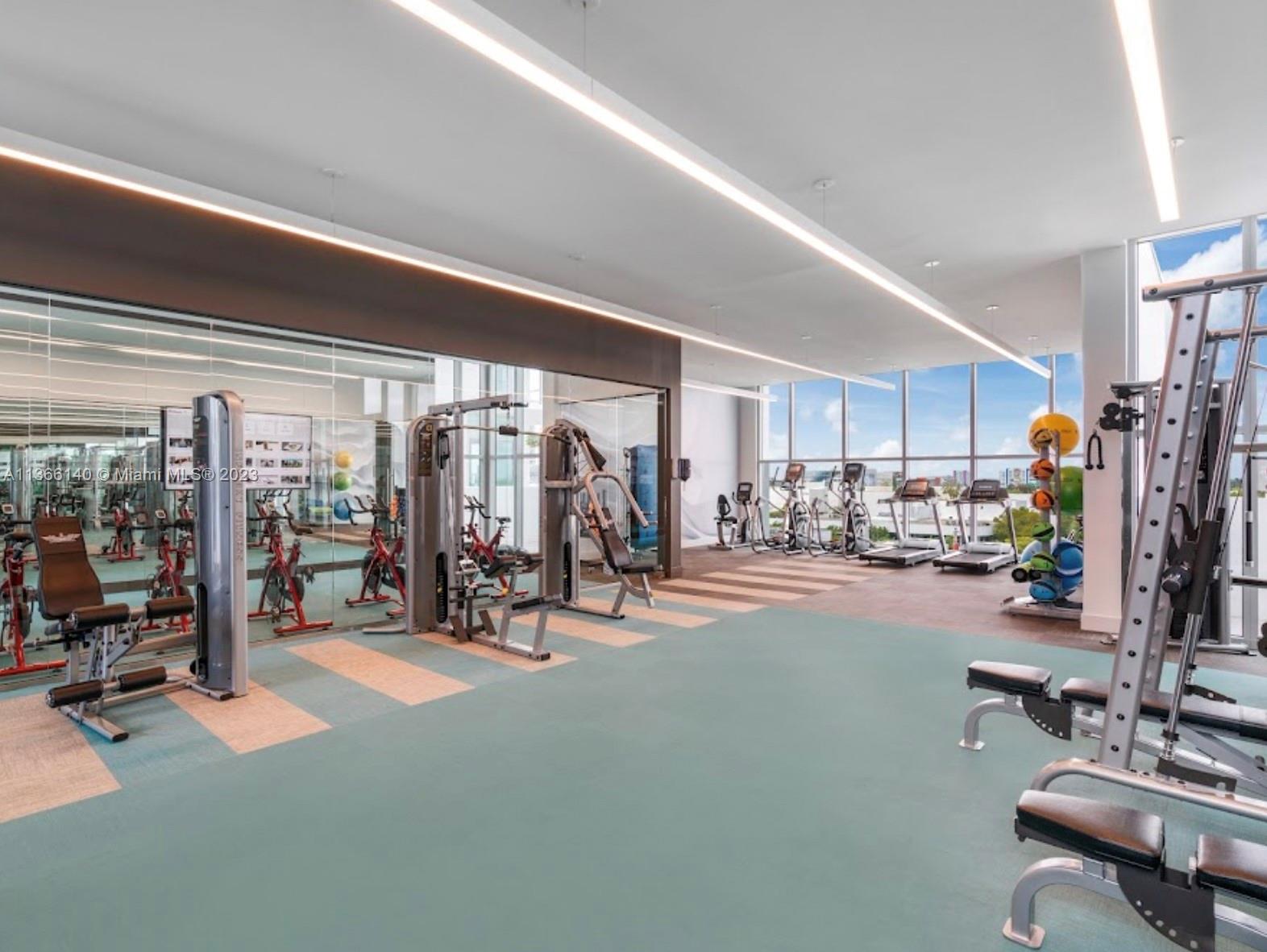 QUADRO CONDO - Residential Lease