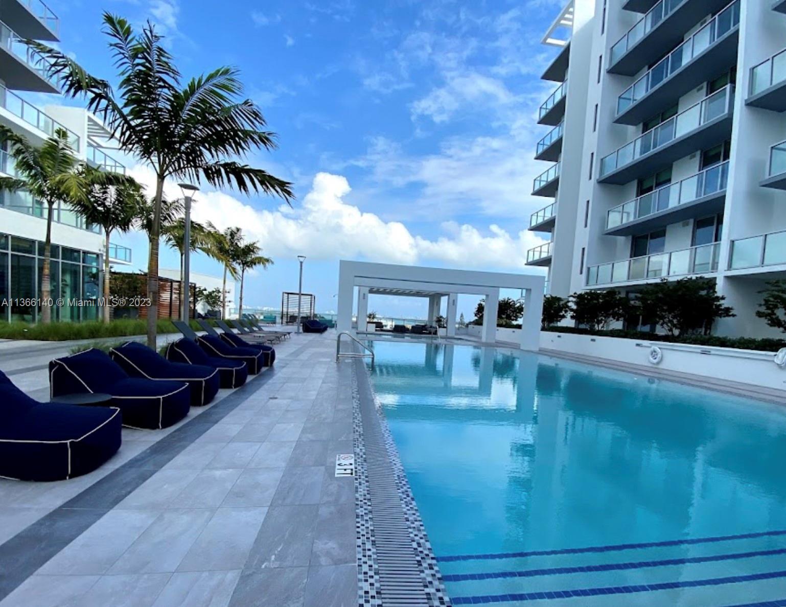 QUADRO CONDO - Residential Lease