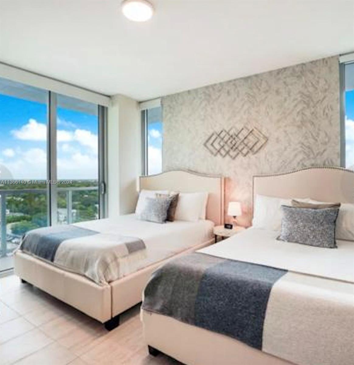 QUADRO CONDO - Residential Lease