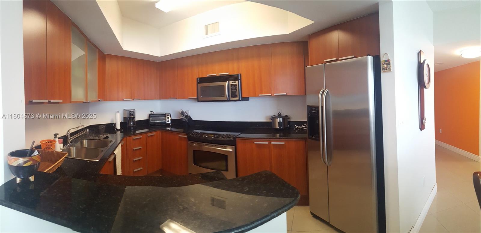 LA PERLA CONDO - Residential
