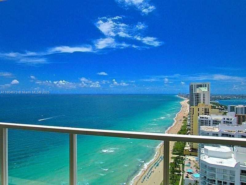 LA PERLA CONDO - Residential