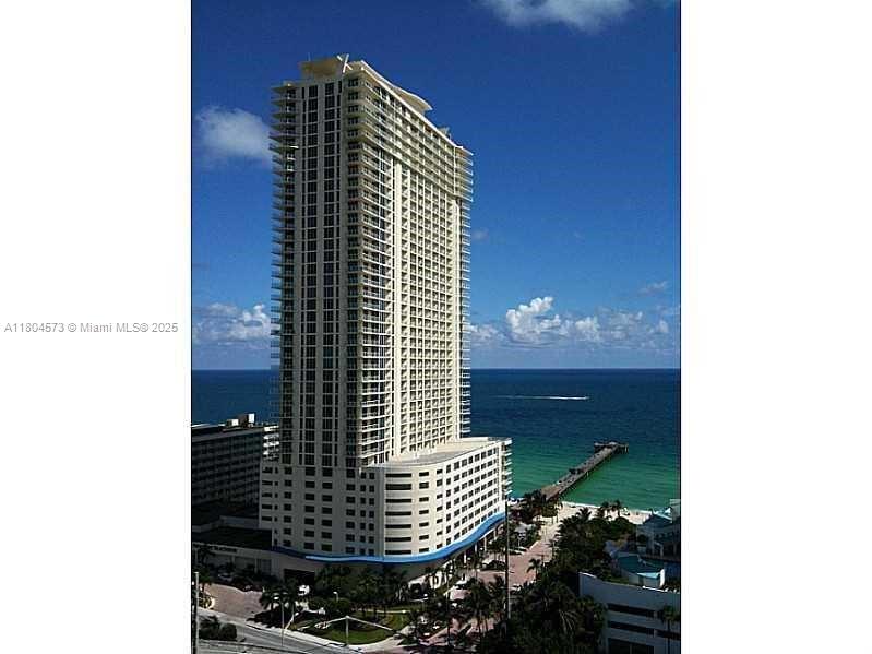 LA PERLA CONDO - Residential