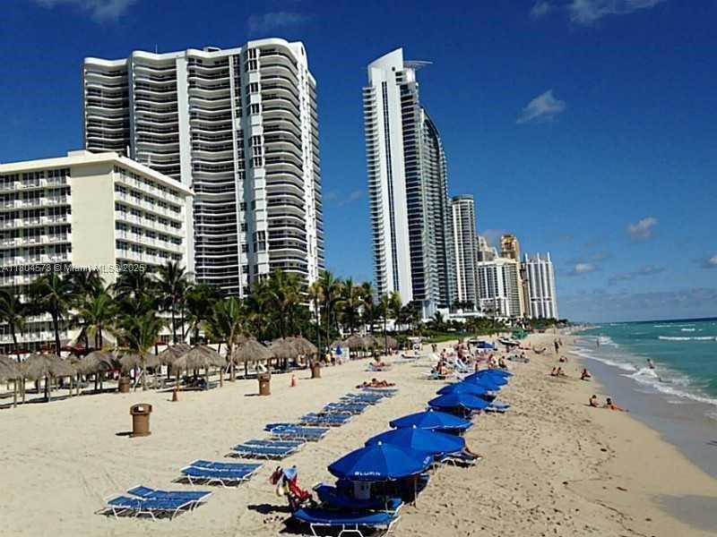 LA PERLA CONDO - Residential