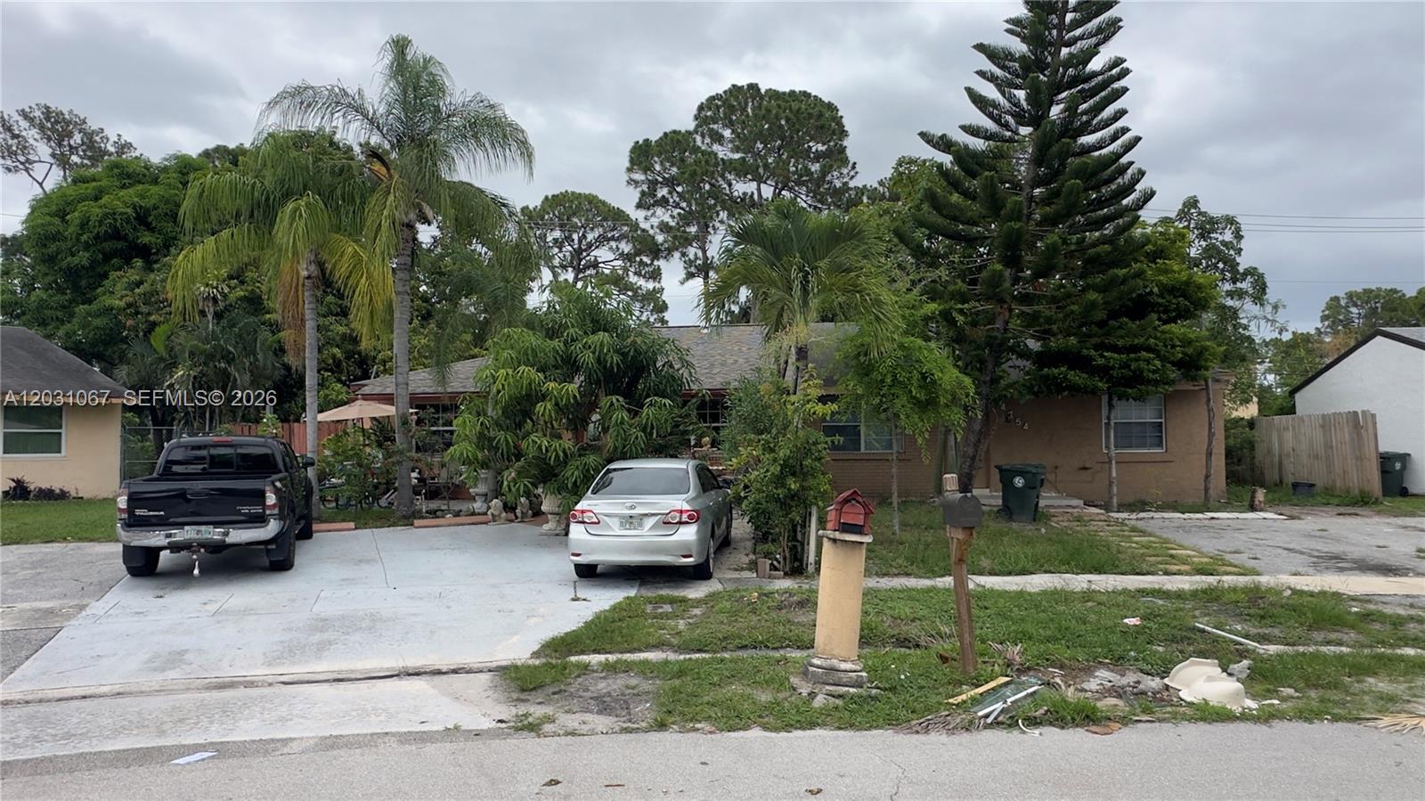 PALM BEACH VILLAS II - Residential