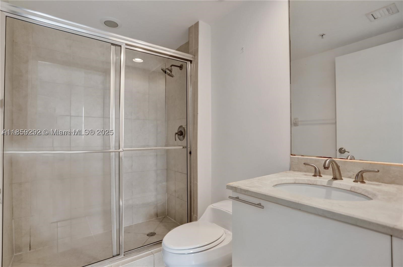 THE OAKS I CONDO - Residential