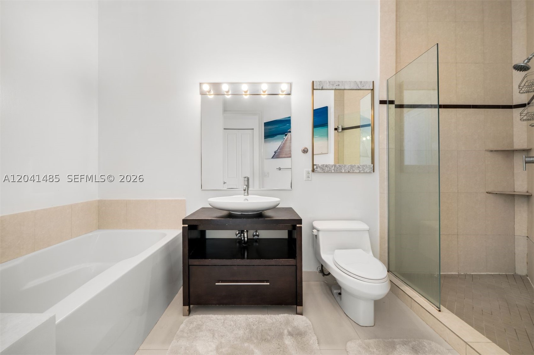 PLATINUM CONDO - Residential