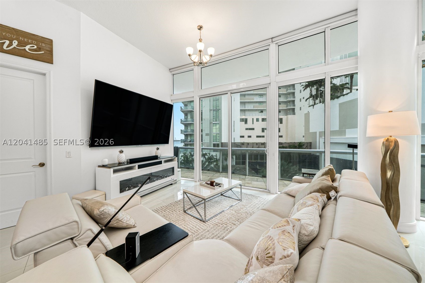 PLATINUM CONDO - Residential