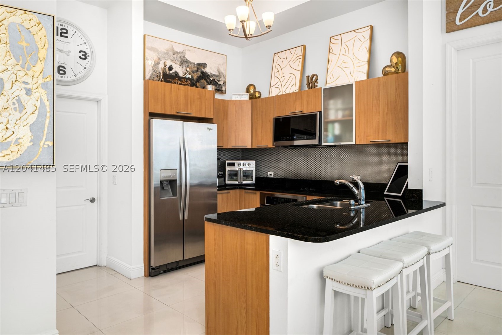 PLATINUM CONDO - Residential