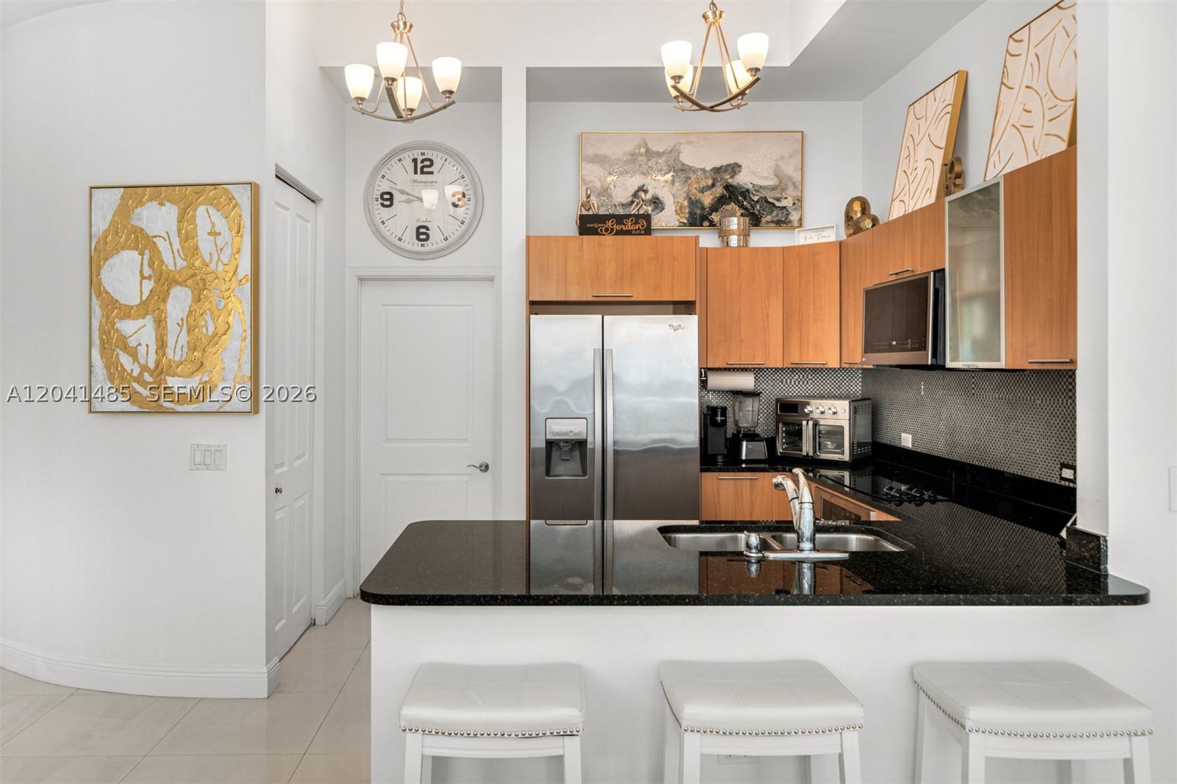 PLATINUM CONDO - Residential