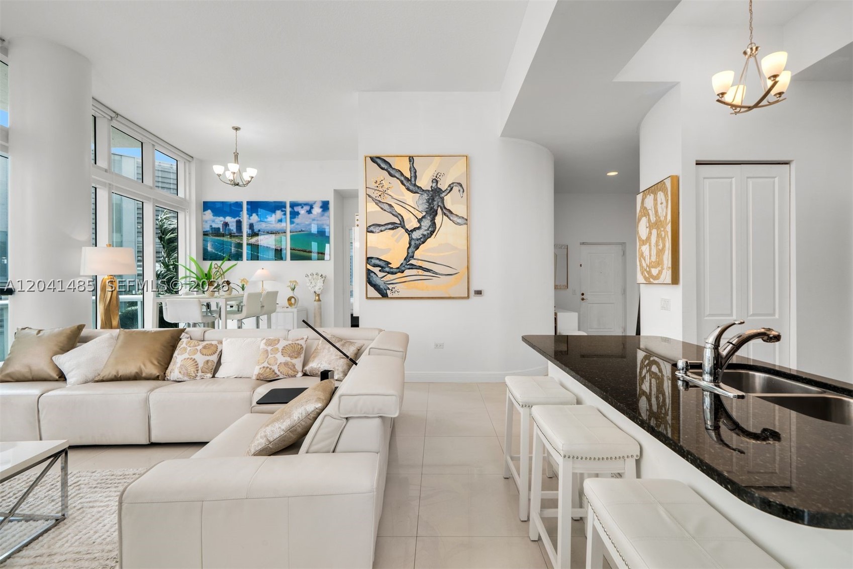 PLATINUM CONDO - Residential