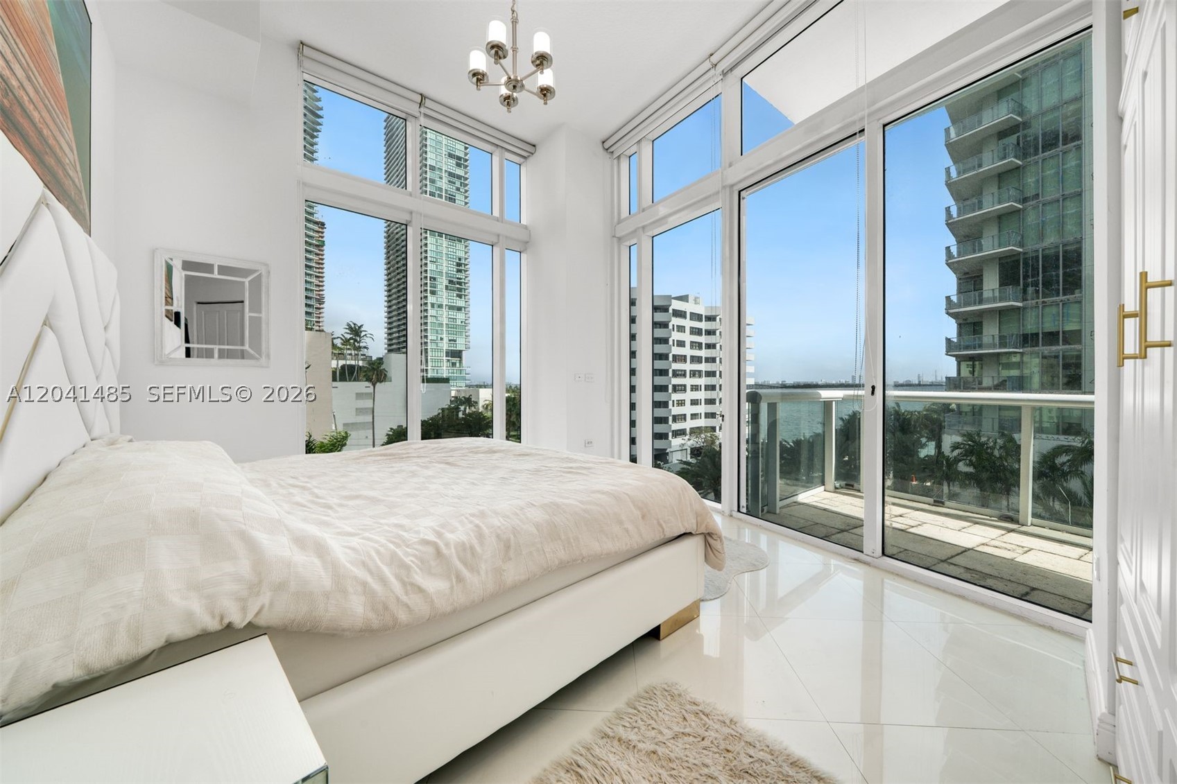PLATINUM CONDO - Residential