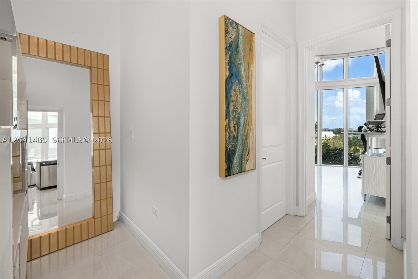 PLATINUM CONDO - Residential