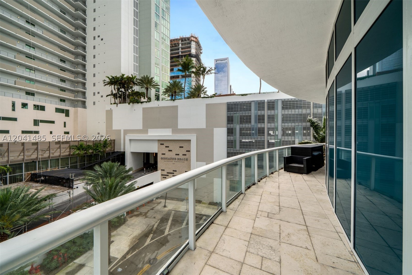 PLATINUM CONDO - Residential