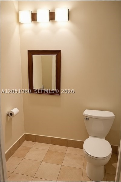 VALENCIA TOWNHOUSE CONDO - Residential Lease