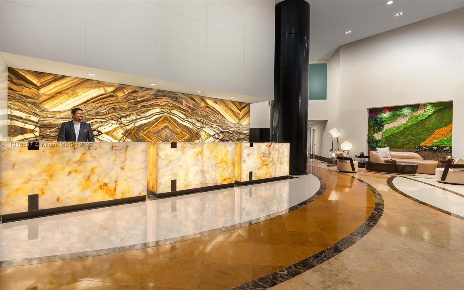 TRUMP INTERNATIONAL SONES - Residential