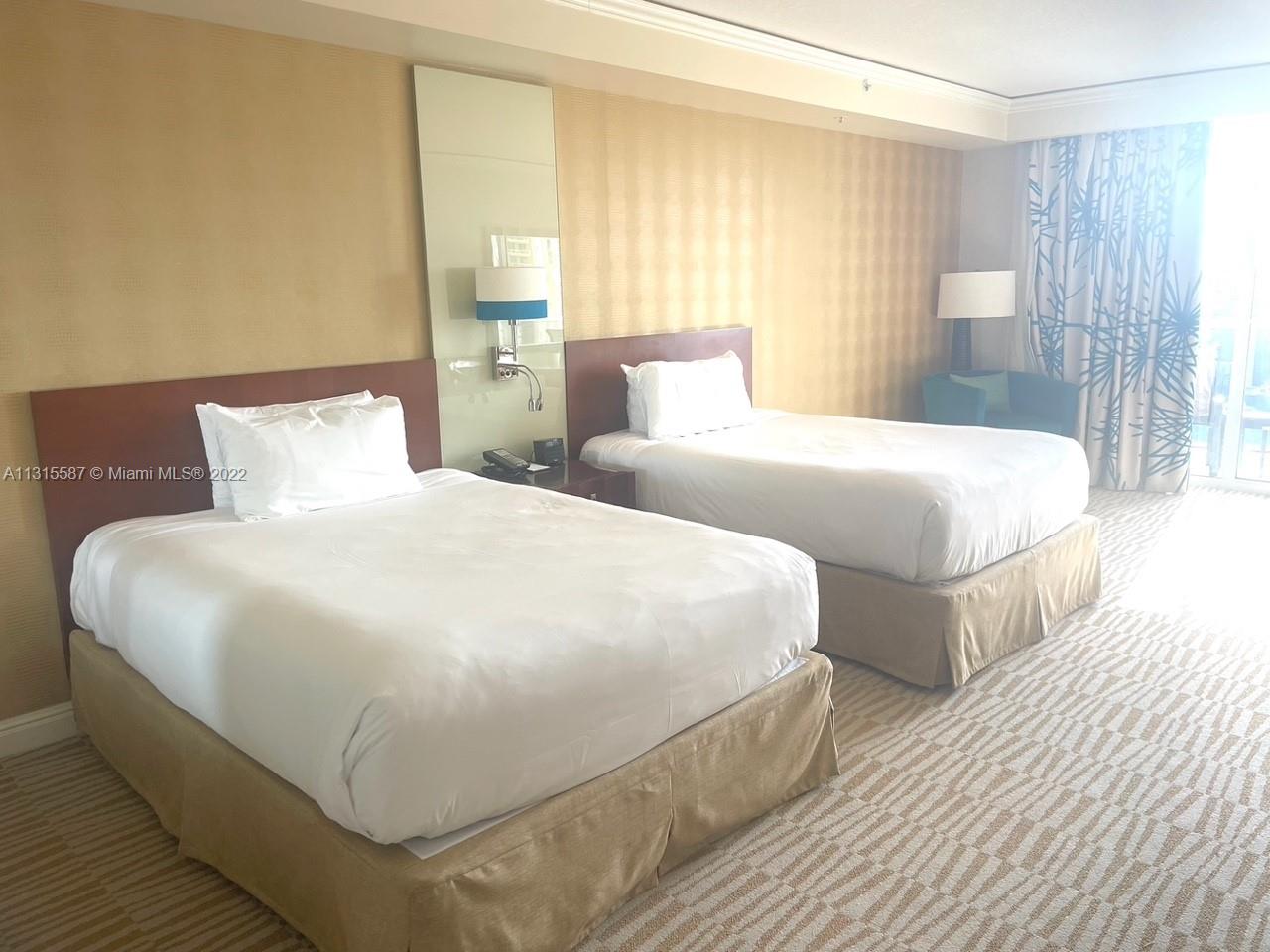 TRUMP INTERNATIONAL SONES - Residential