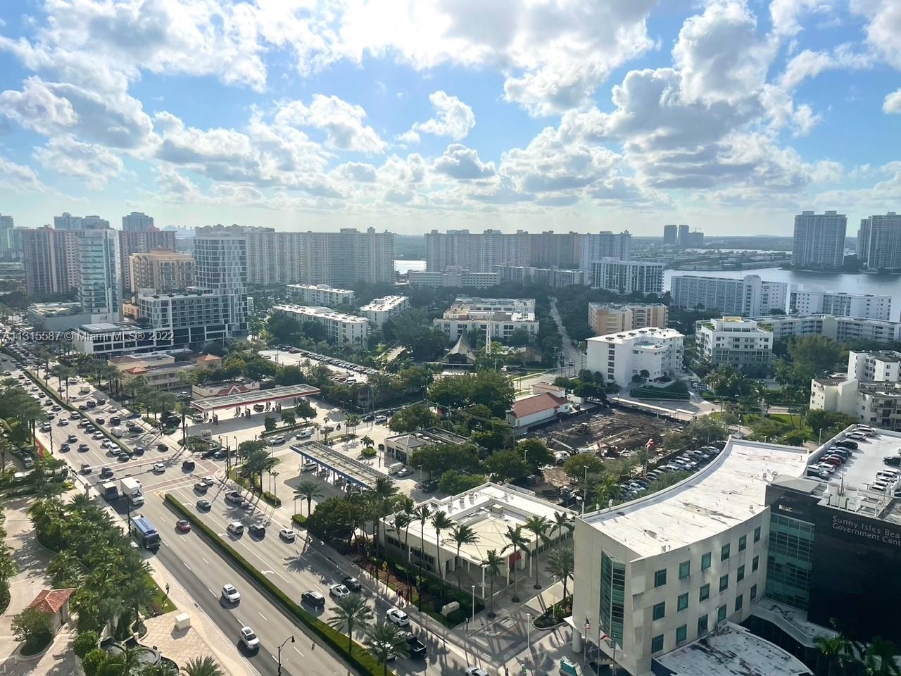 TRUMP INTERNATIONAL SONES - Residential