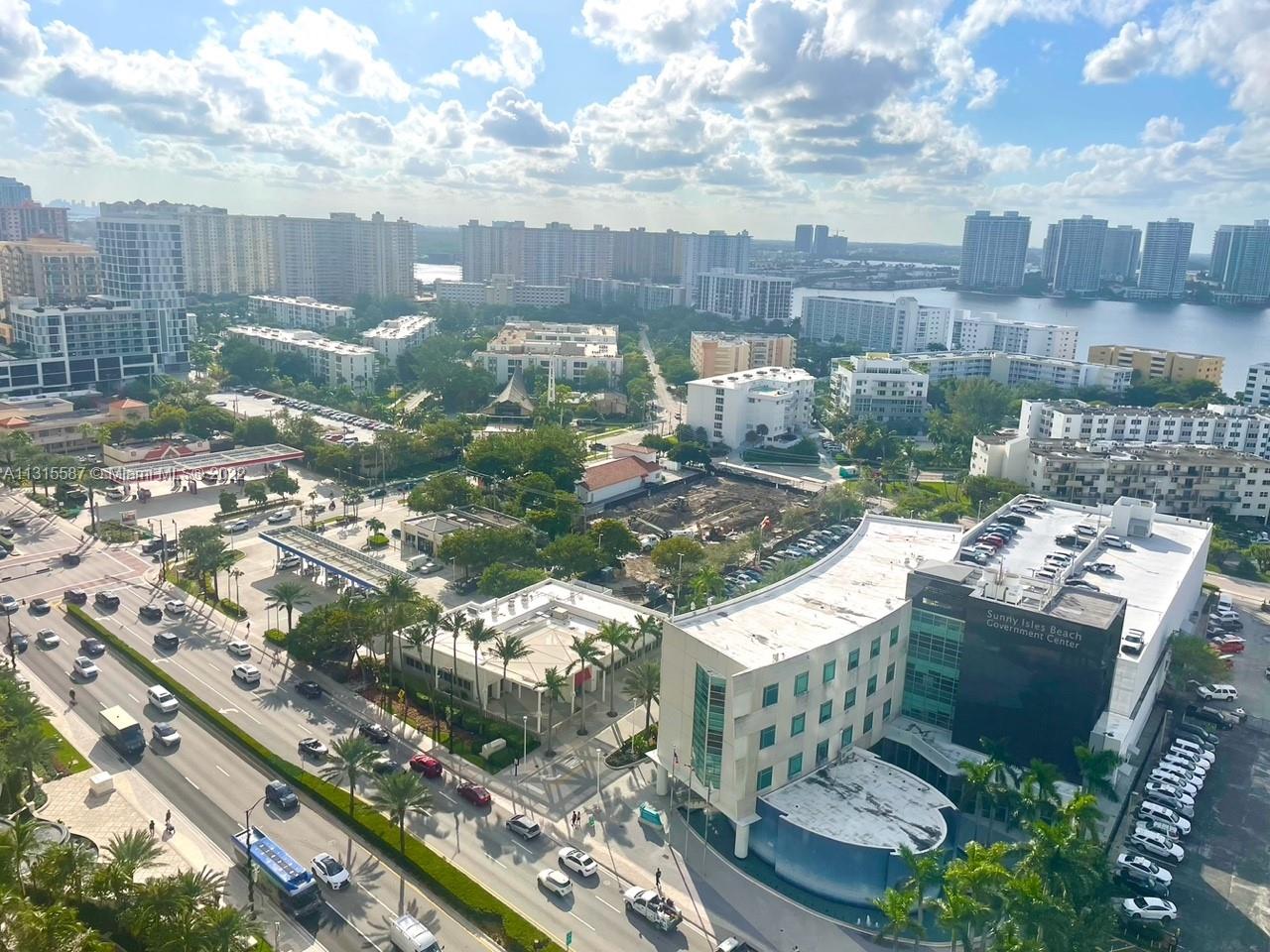 TRUMP INTERNATIONAL SONES - Residential
