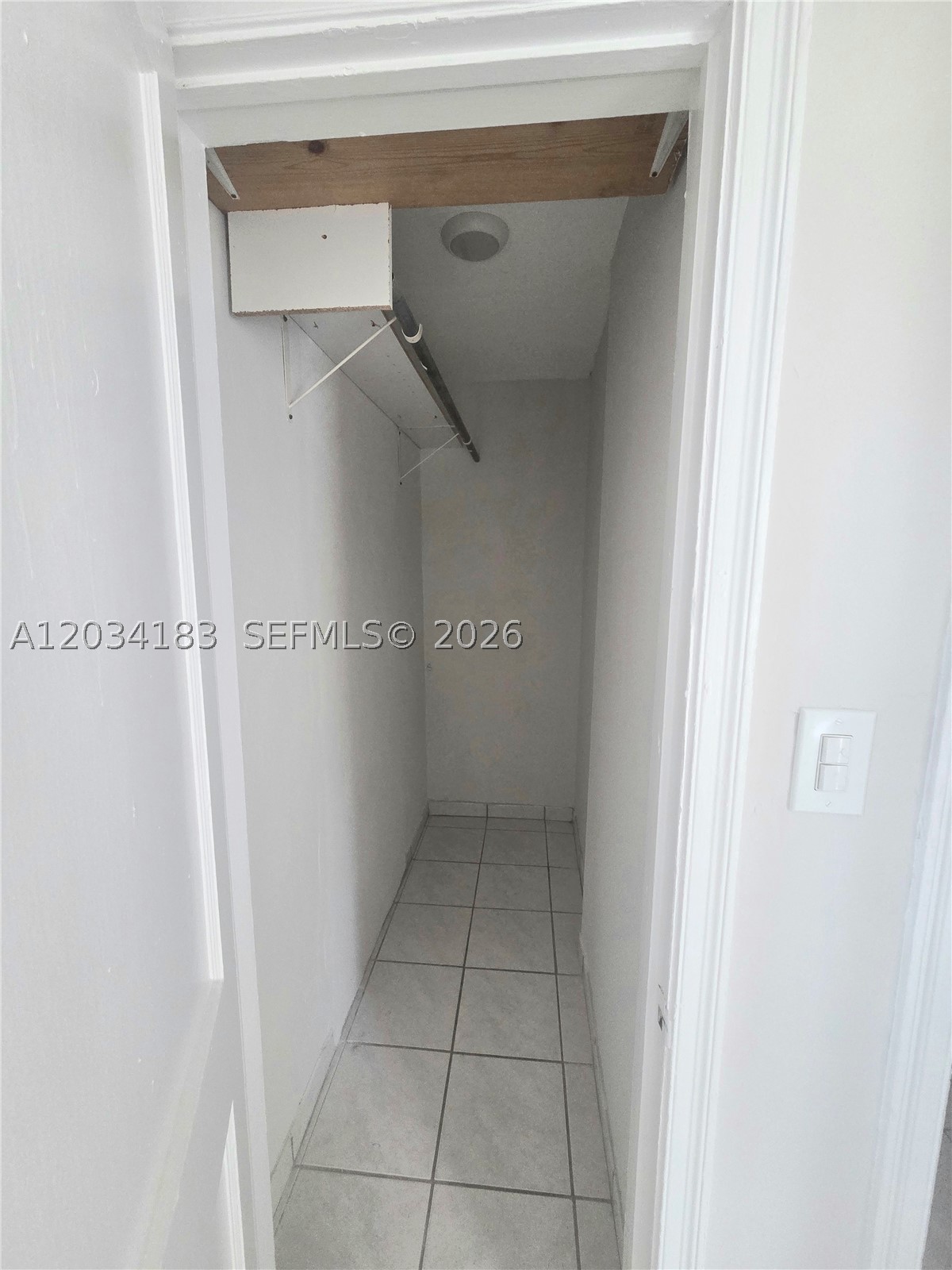 LAWRENCE EST LAND COS SUB - Residential Lease