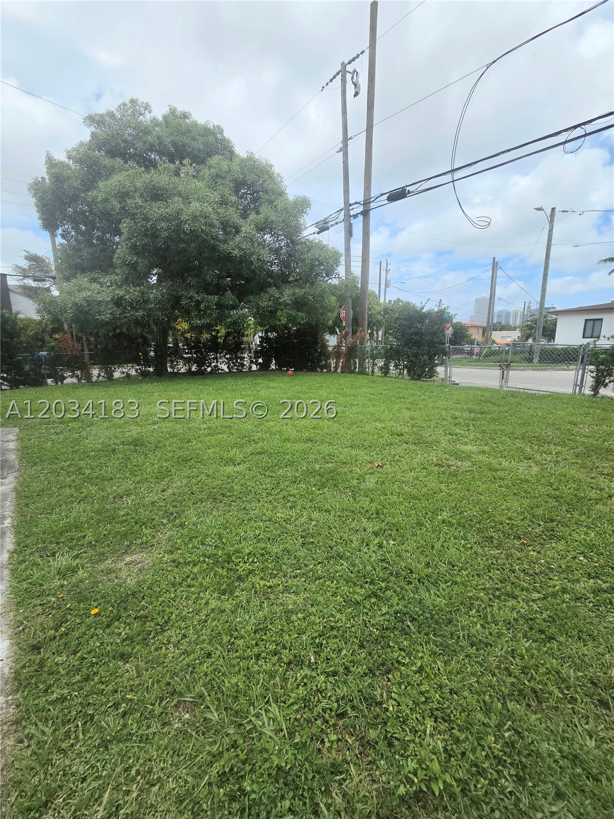 LAWRENCE EST LAND COS SUB - Residential Lease