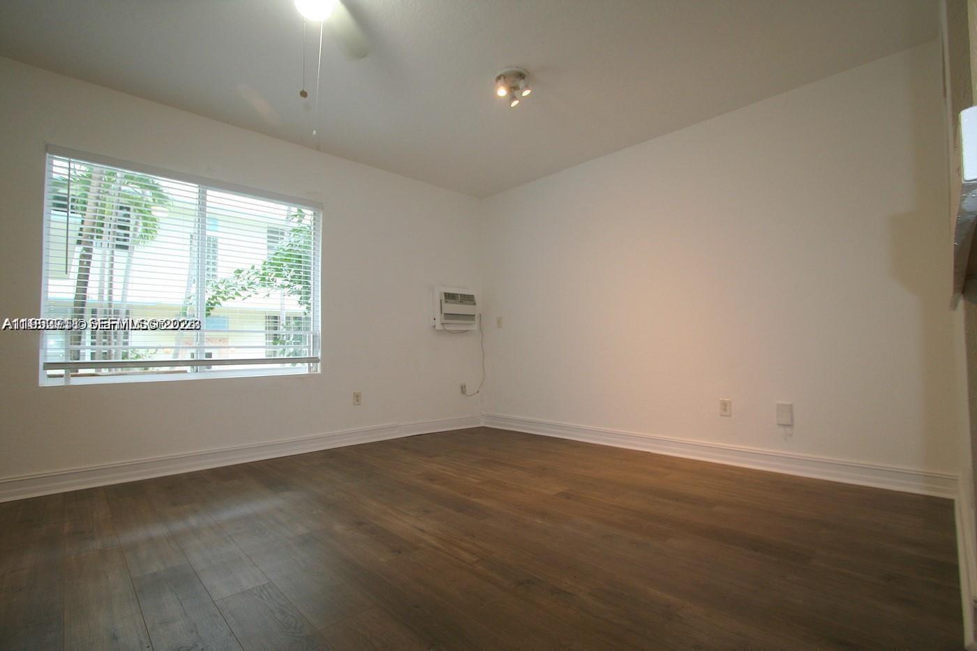EUCLID CONDO - Residential