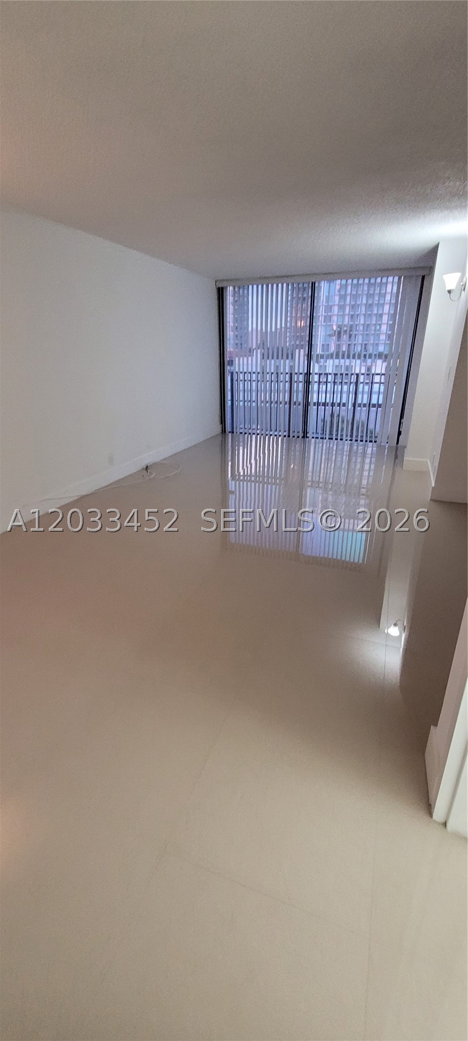 PLAZA OF AMERICAS CONDO P - Residential