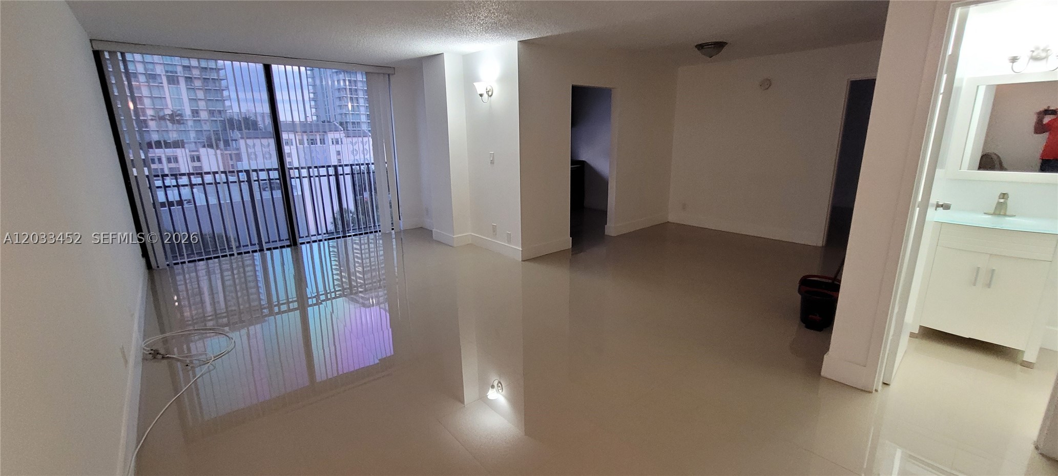 PLAZA OF AMERICAS CONDO P - Residential