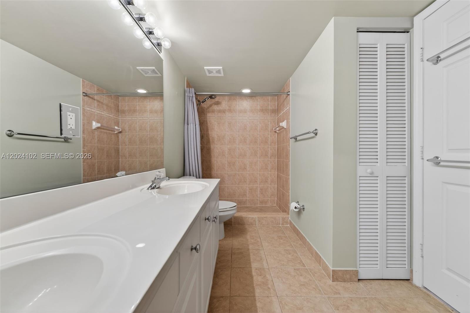 SHERIDAN BEACH CLUB CONDO - Residential