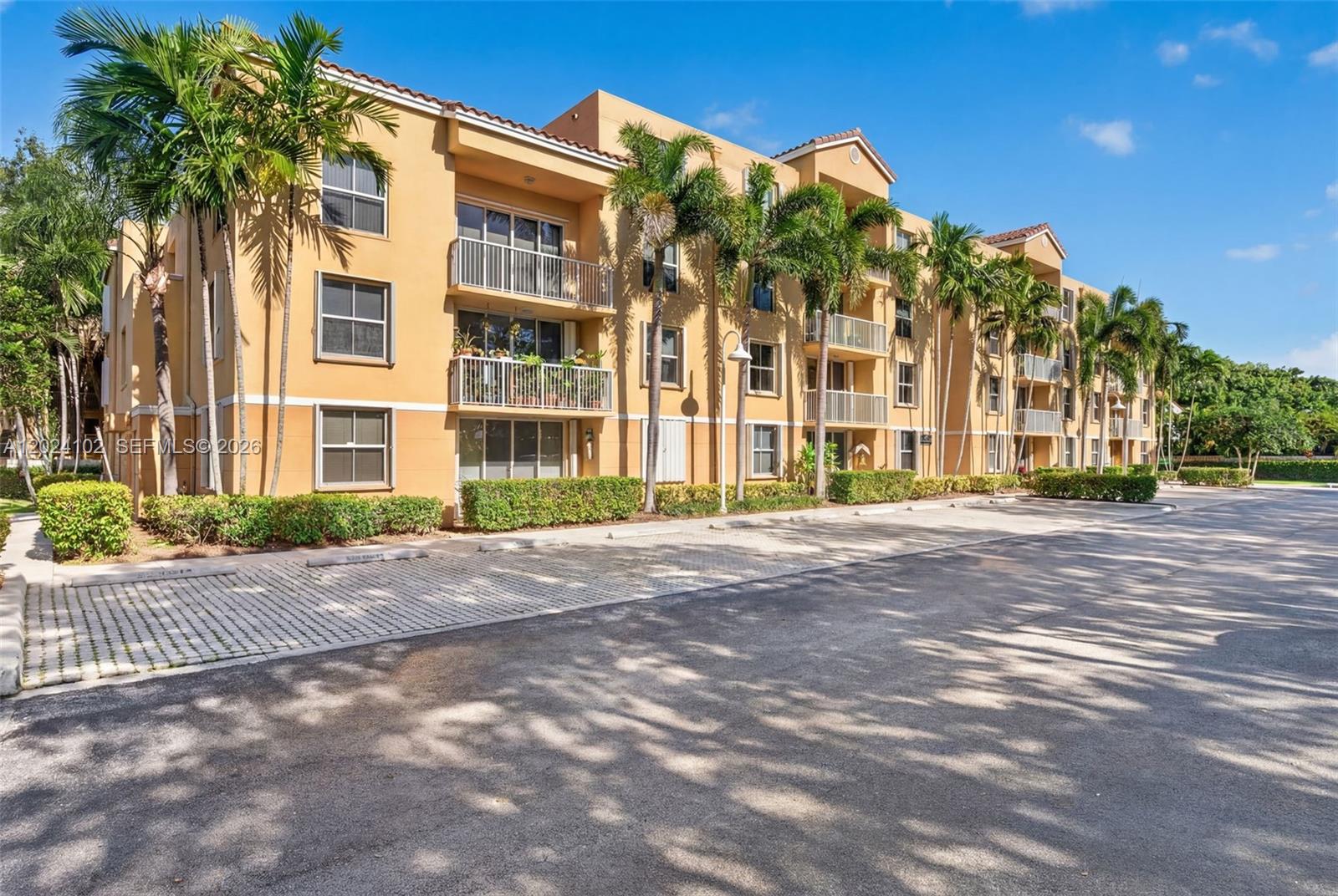 SHERIDAN BEACH CLUB CONDO - Residential