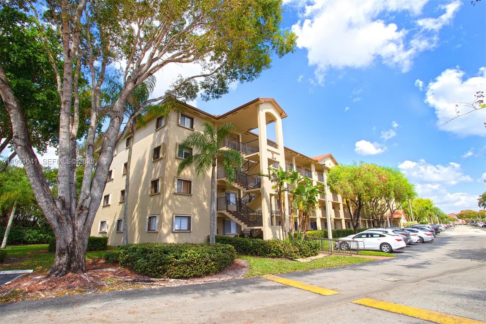 SUFFOLK AT CENTURY VILLAG - Residential