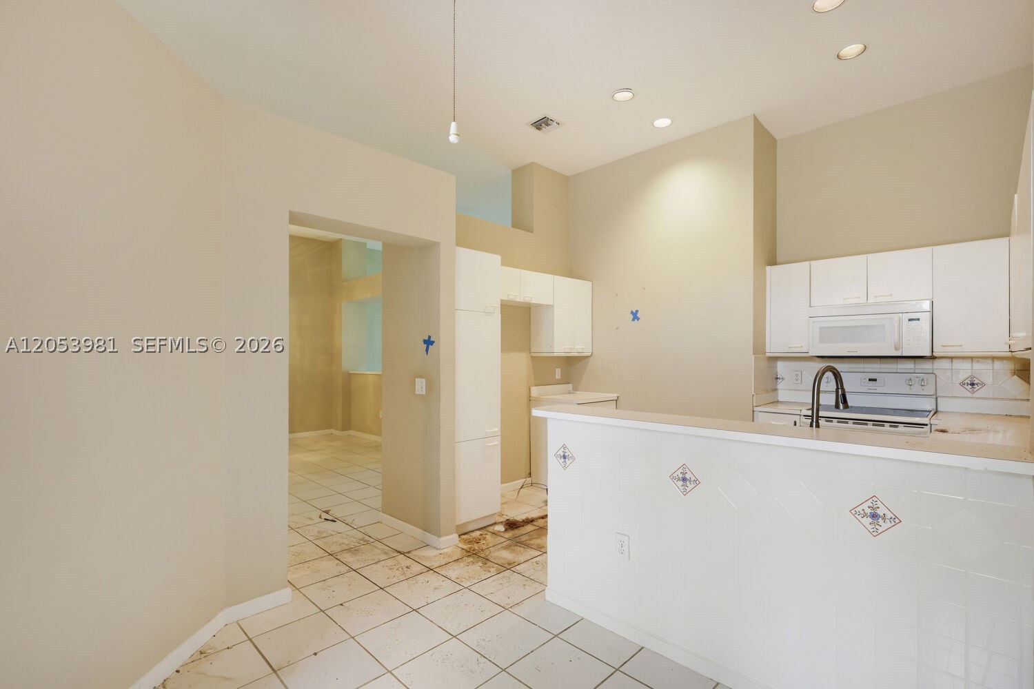 MONTEREY LAKE - Residential