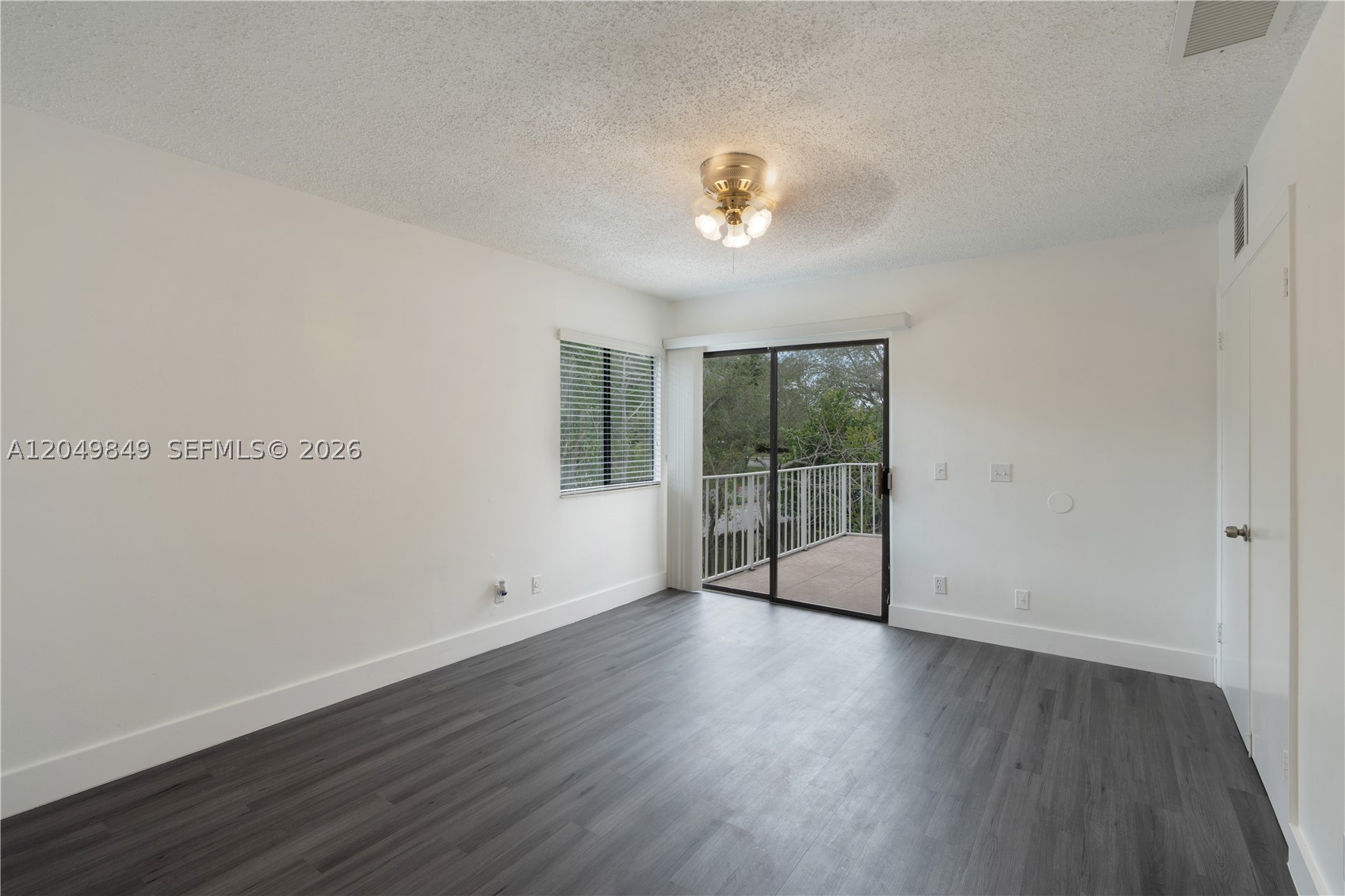 HAMMOCKS SEC 2 - Residential Lease